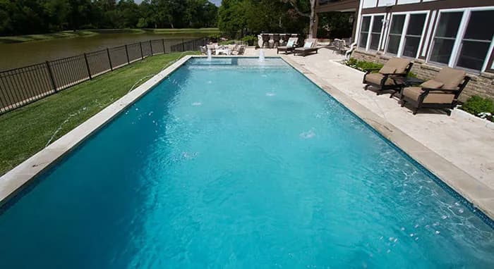 StoneScapes Touch of Glass: Aqua Cool — water color and installed finish