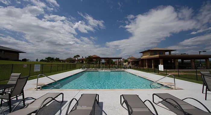 StoneScapes Regular Pebbles: Aqua Cool — water color and installed finish