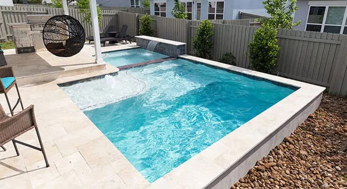 StoneScapes Puerto Rico Blend Large: Aqua Cool Large — water color and installed finish