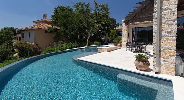 StoneScapes Puerto Rico Blend Small: Caribbean Blue Small — water color and installed finish