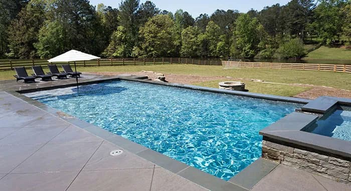 StoneScapes Puerto Rico Blend Small: French Gray Small — water color and installed finish